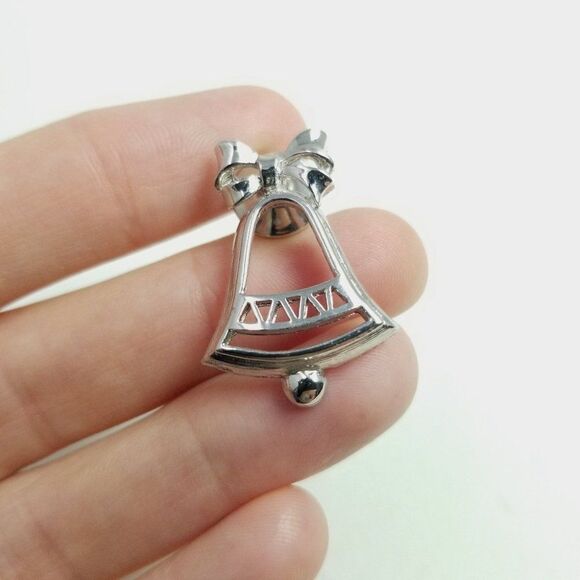Vintage Avon Silver Tone Bell Lapel Pin, Christmas Holiday Brooch, Estate - Picture 7 of 7